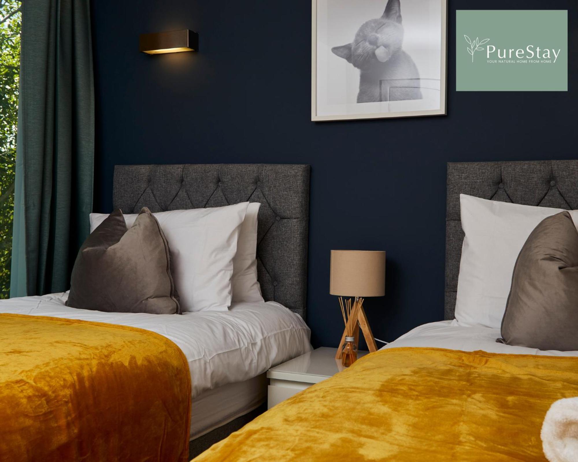 Beautiful Four Bed House By Purestay Short Lets & Serviced Accommodation Coventry With Parking Экстерьер фото